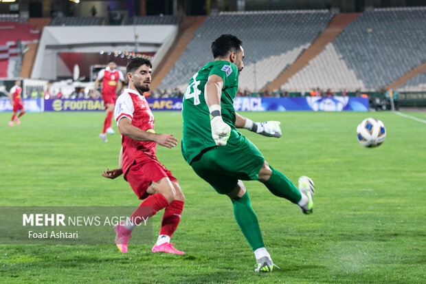 دیدار تیم‌های فوتبال پرسپولیس تهران و النصر عربستان در مرحله گروهی لیگ قهرمانان آسیا در ورزشگاه آزادی تهران برگزار شد