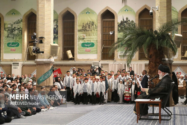 دیدار پیشکسوتان و فعالان دفاع مقدس و مقاومت با رهبر معظم انقلاب اسلامی