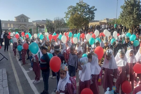 ۷۲ هزار کلاس اولی آذربایجان غربی راهی مدارس شدند