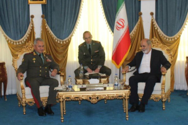 Iran top security official meets Russia defense minister 