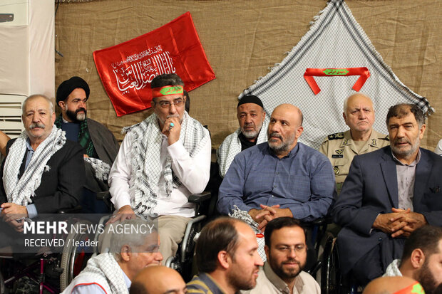 دیدار پیشکسوتان و فعالان دفاع مقدس با رهبر معظم انقلاب اسلامی