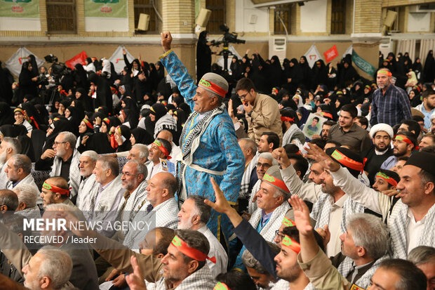 دیدار پیشکسوتان و فعالان دفاع مقدس با رهبر معظم انقلاب اسلامی