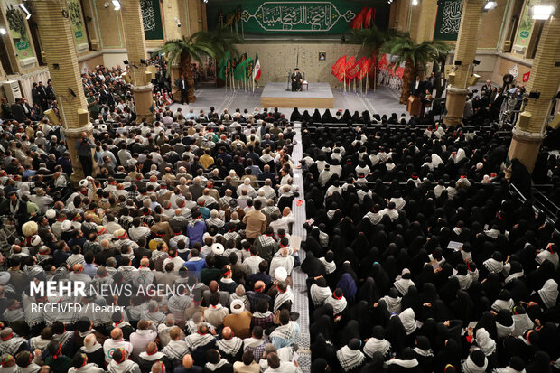 دیدار پیشکسوتان و فعالان دفاع مقدس با رهبر معظم انقلاب اسلامی