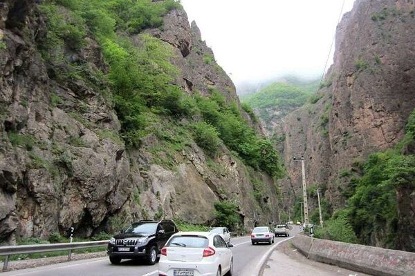 تردد روان در محور فیروزکوه/ترافیک سنگین در جاده چالوس
