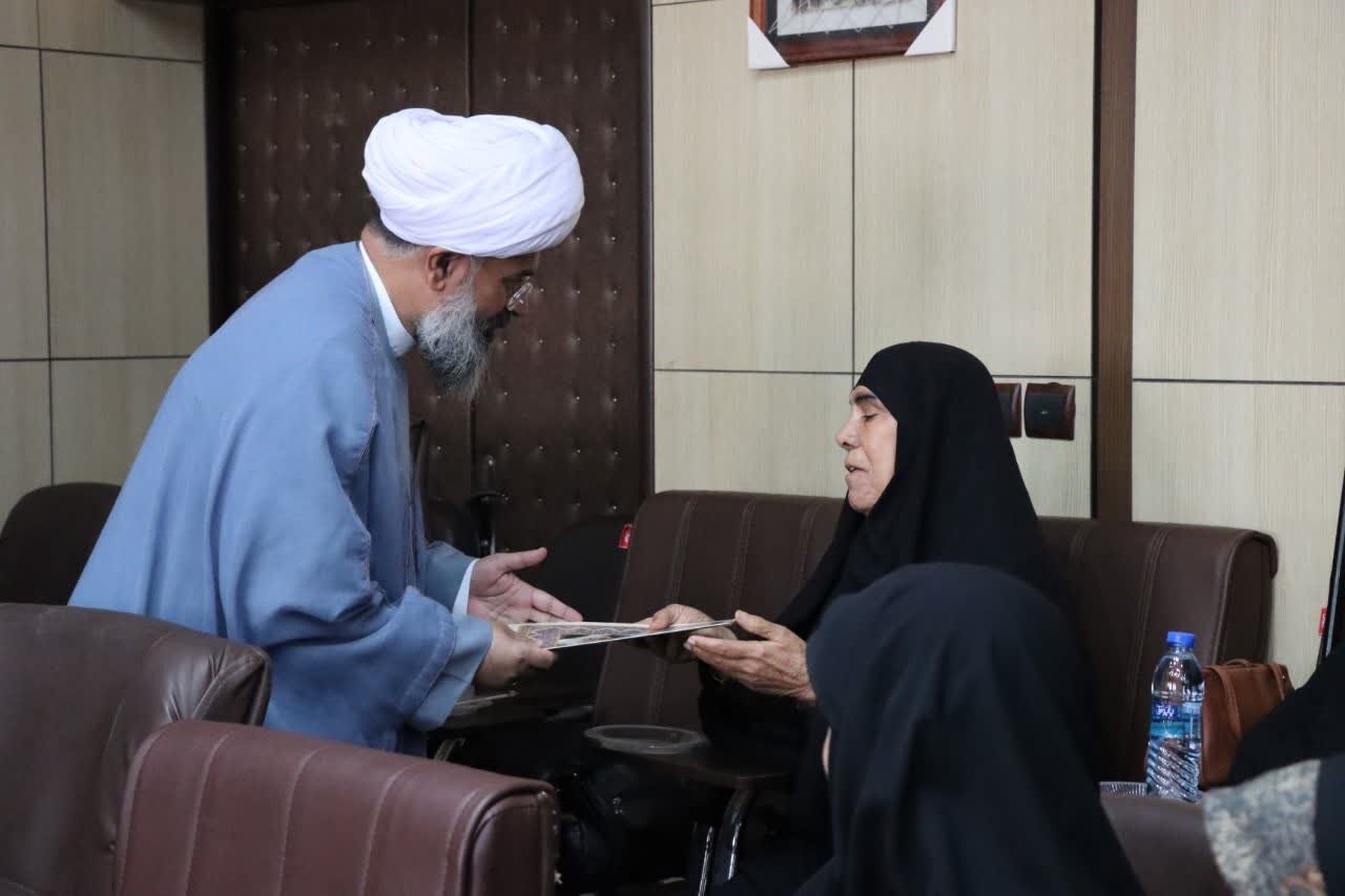 رزمندگان روحیه مقاومت و ایثار به جامعه منتقل کنند