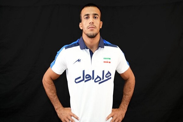 آغاز کشتی فرنگی ایران با دو پیروزی/میرزازاده با ضربه فنی شروع کرد