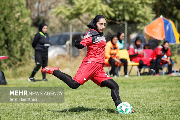 نخستین دوره مسابقات مینی‌فوتبال جام ایرانیان در همدان برگزار شد