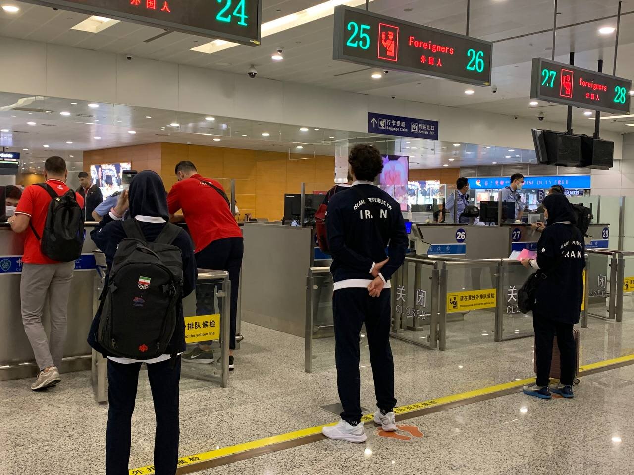 معطلی اعضای کاروان ورزش ایران در فرودگاه شانگهای