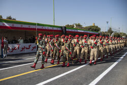 مراسم رژه ارتش جمهوری اسلامی در اصفهان آغاز شد