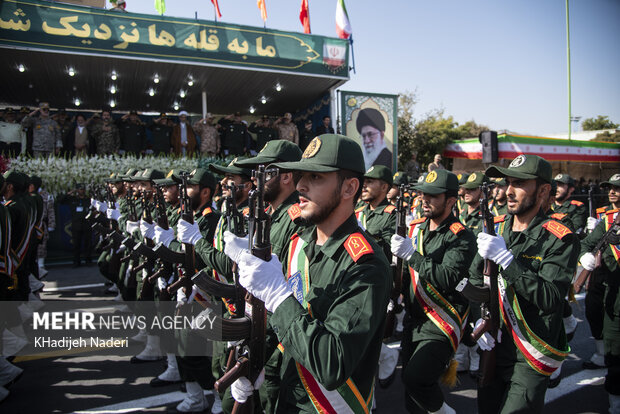 ارتش جمهوری اسلامی ایران نماد صلابت و اقتدار در کشور است