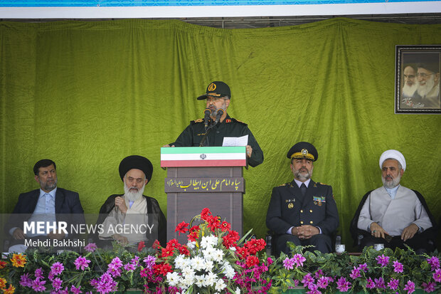 نیروهای مسلح جمهوری اسلامی برای دفاع از کشور در صحنه حاضرند