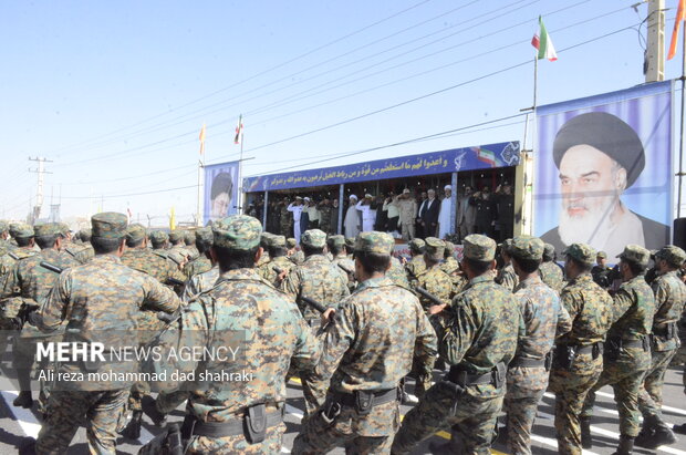 رژه اقتدار نیروهای مسلح در زاهدان +تصاویر