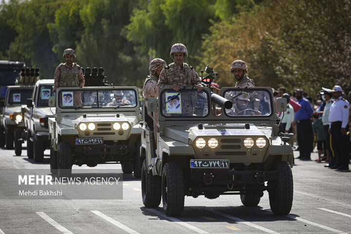 مراسم رژه نیروهای مسلح در استان قم