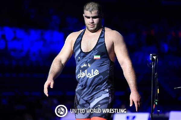 İranlı sporcu Dünya Güreş Şampiyonası finalinde altın madalya kazandı İranlı sporcu Dünya Güreş Şampiyonası finalinde altın madalya kazandı