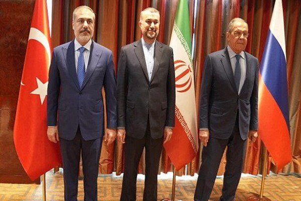 İran-Türkiye-Rusya arasında üçlü görüşme