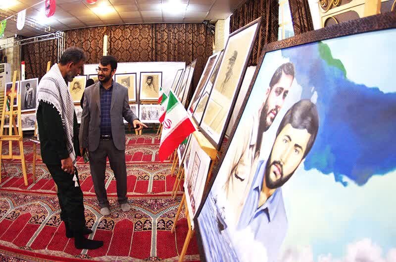 نمایشگاه کتاب و عکس دفاع مقدس در بوشهر گشایش یافت