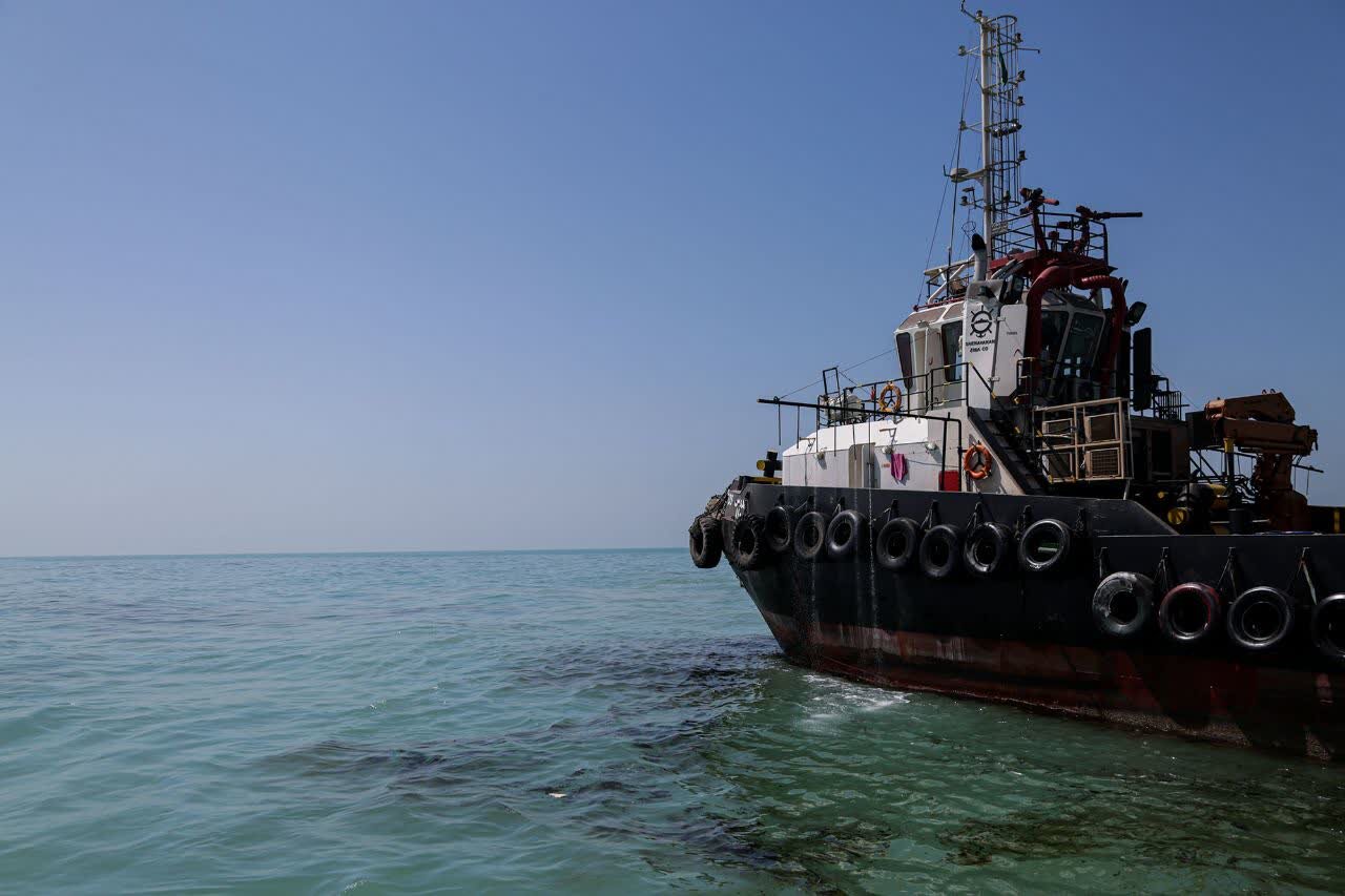 نشت نفت در ساحل گناوه پایان یافت/ لزوم پیشگیری از تکرار آلودگی