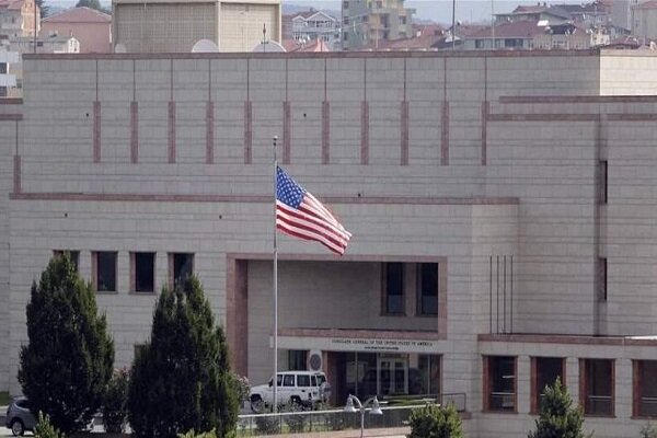 Lübnan'daki ABD büyükelçiliğine silahlı saldırı Lübnan'daki ABD büyükelçiliğine silahlı saldırı