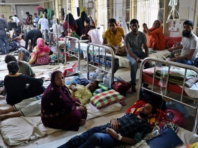 بنگلادیش میں ڈینگی بخار سے 900 افراد ہلاک