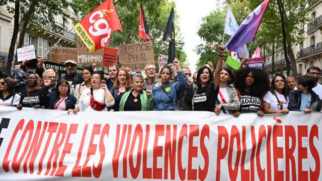 80 bin kişi protestolara katıldı! Fransa'da polisin ırkçı eylemlerine karşı halkın öfkesi tırmanıyor - Resim : 1