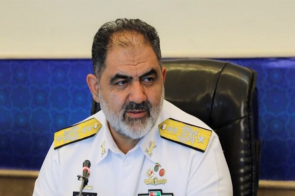 دریادار ایرانی دریافت نشان «فتح» را به فرمانده کل ارتش تبریک گفت – ارتباط فردا