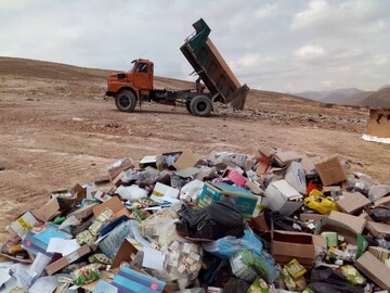 جمع‌آوری بیش از ۲ تن مواد غذایی تاریخ‌ مصرف گذشته در ازنا