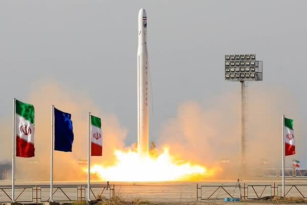 IRGC Aerospace puts 'Noor-3' satellite into orbit (+VIDEO)