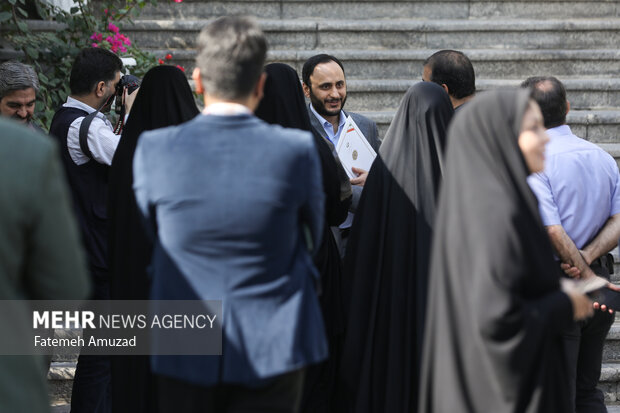 علی بهادری جهرمی سخنگوی دولت در حاشیه جلسه هیئت دولت حضور دارد
