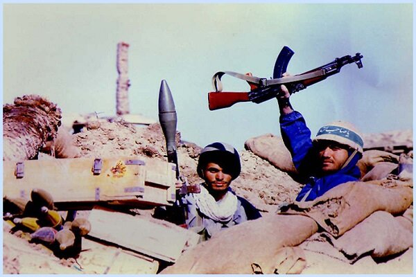 جنگ تحمیلی نقشه آمریکا برای ضربه زدن به انقلاب اسلامی است جنگ تحمیلی نقشه آمریکا برای ضربه زدن به انقلاب اسلامی است