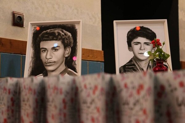 مادرانی از جنس نور/ راه شهدا را ادامه دهیم