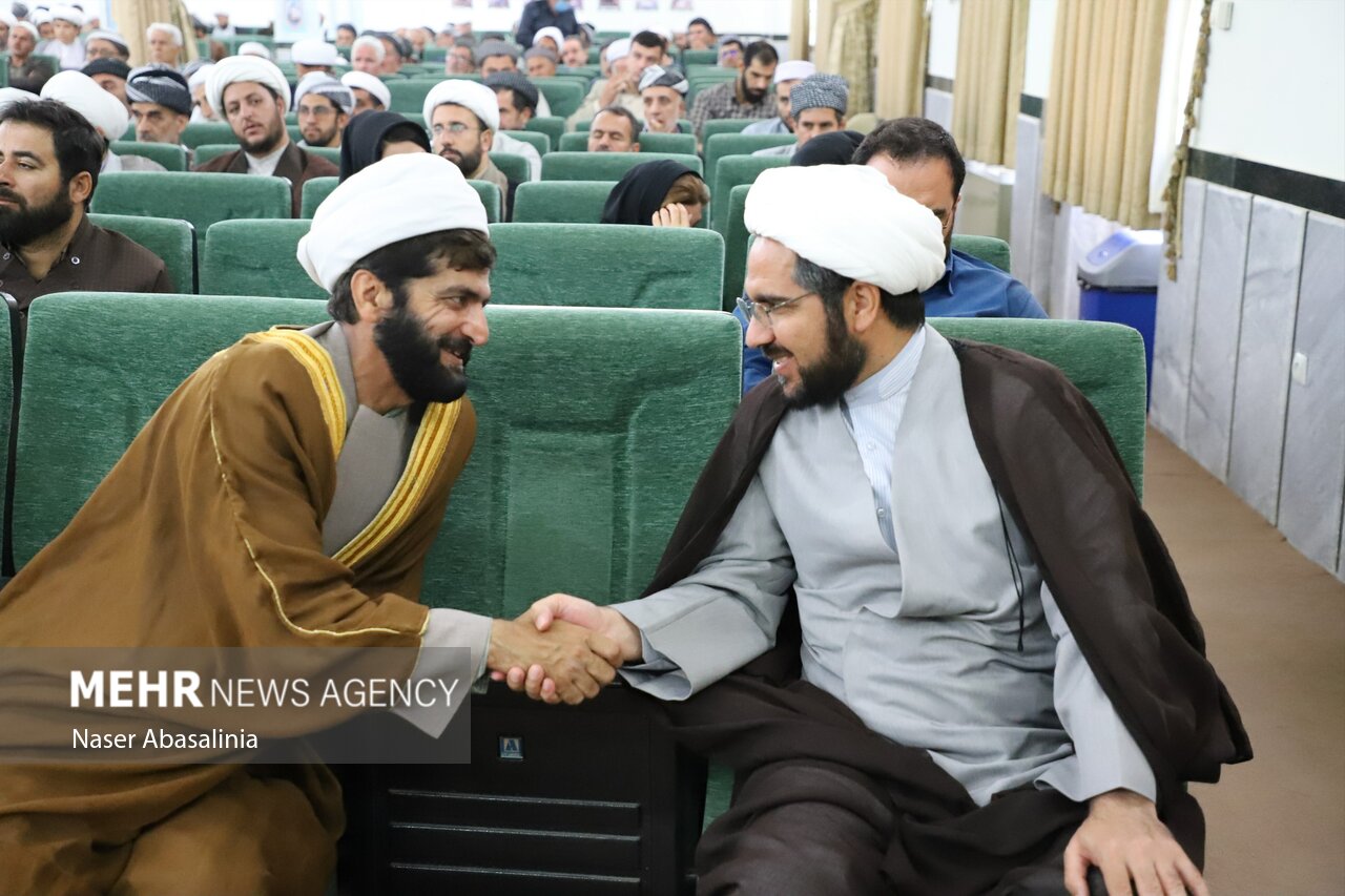 آذربایجان غربی چهارراه وحدت اقوام/اتحاد راه خروج از بن بست تفرقه