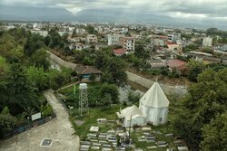 Cemşid Kia Sultan Türbesi ziyaretçilerini ağırlıyor