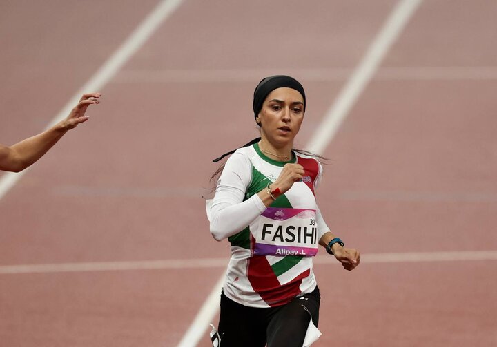 العداءة الإيرانية فرزانة فصيحي تفوز بالميدالية الذهبية في ألعاب القوى الآسيوية داخل الصالات
