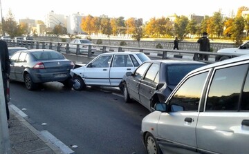وقوع ۳۹۵ تصادف خسارتی در مشهد/۳۳ خودرو حادثه ساز توقیف شد