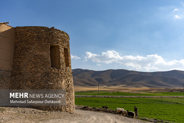 زندگی در قلعه تاریخی بارده