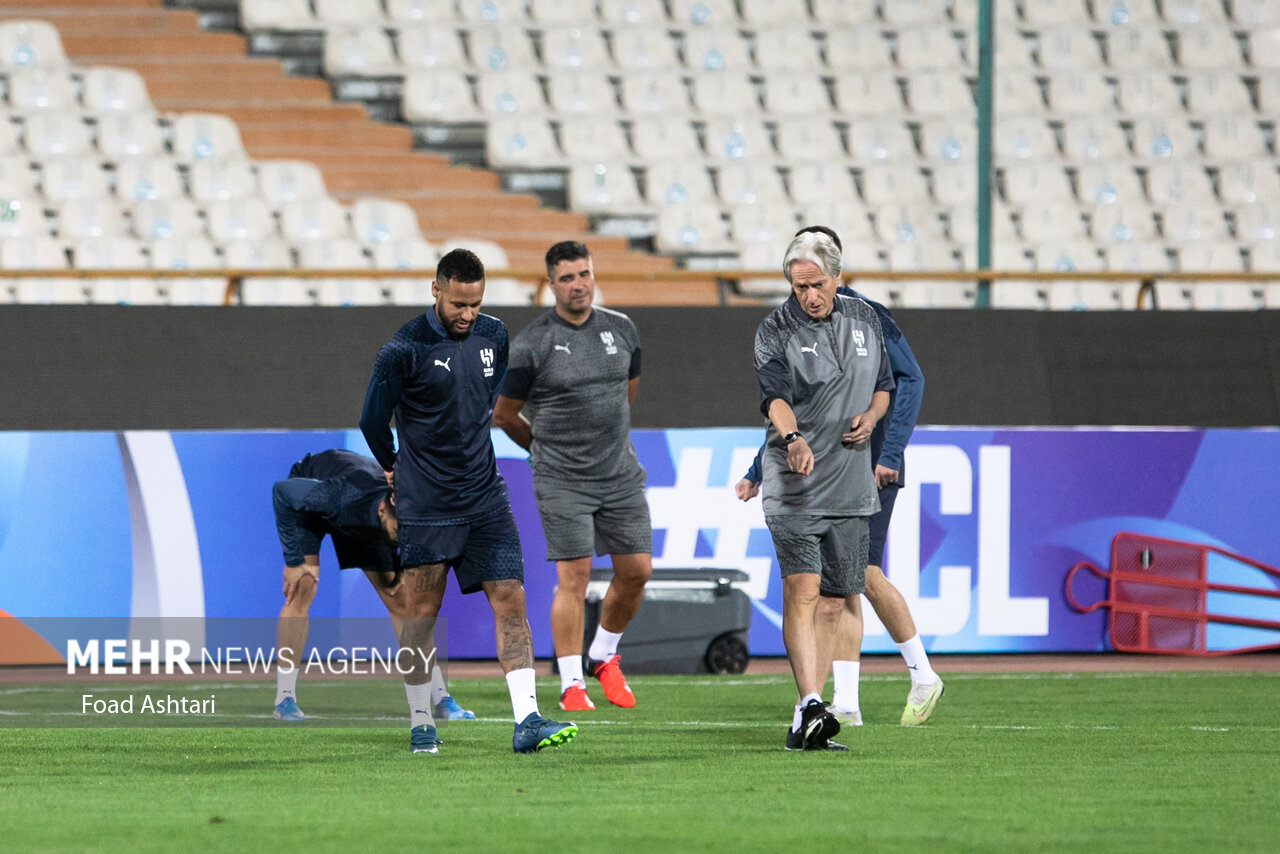 میزبانی آزادی از دو بازی در فاصله چهار ساعته/ در انتظار تصمیم AFC