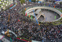 People of Tehran mark birth anniversary of Prophet Muhammad