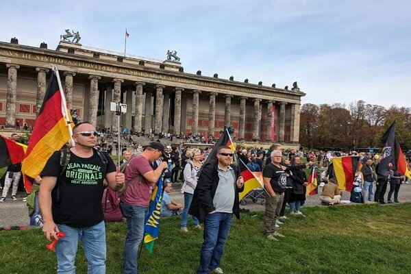 جرمنی، حکومت کے خلاف عوامی مظاہرہ، یوکرائن جنگ کی حمایت ختم کرنے کا مطالبہ، ویڈیو