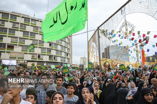 People of Tehran mark birth anniversary of Prophet Muhammad
