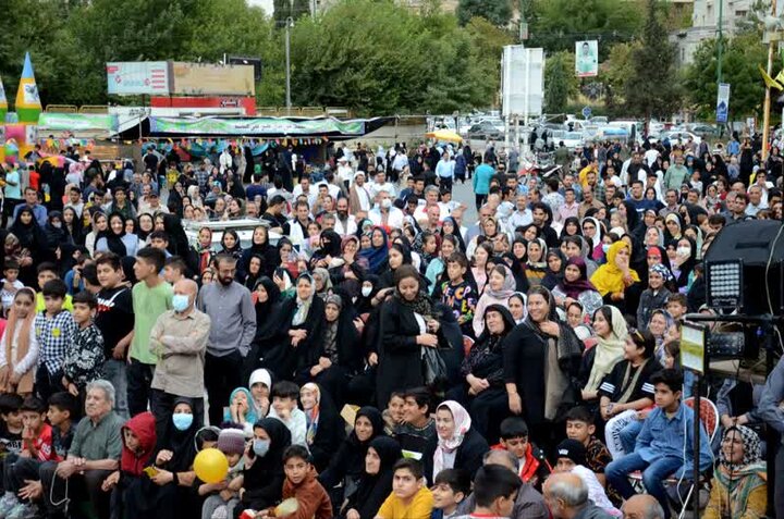 خرم آباد میزبان میهمانی بزرگ «امت محمد»/ حضور پرشور مردم در جشن