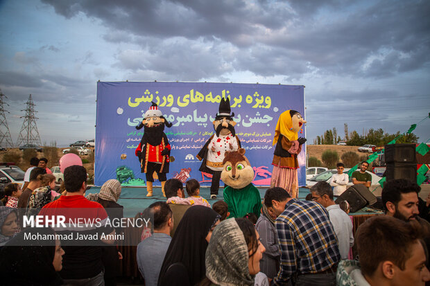 بزرگترین جشنواره خیابانی شهر (پیامبر مهربانی)