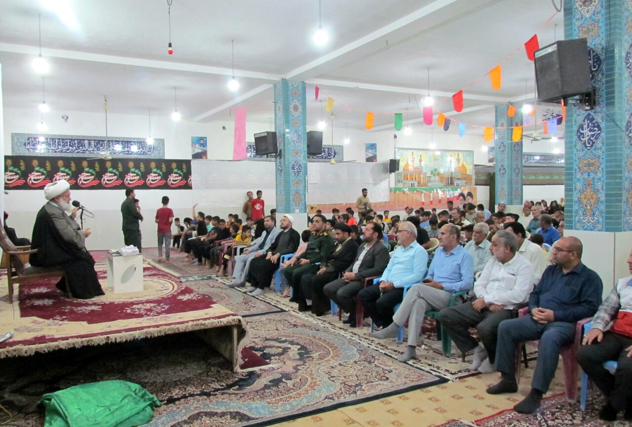 سلوک رسول خدا دریای بیکران درس است