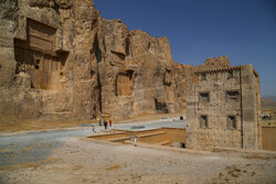 بيان من 218 عالم فرنسي: قصف إيران من شأنه محو جزء من الذاكرة البشرية