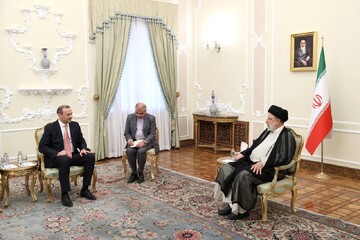 جمہوریہ آذربائیجان اور آرمینیا کے مسائل بات چیت کے ذریعے حل کیے جائیں، صدر رئیسی