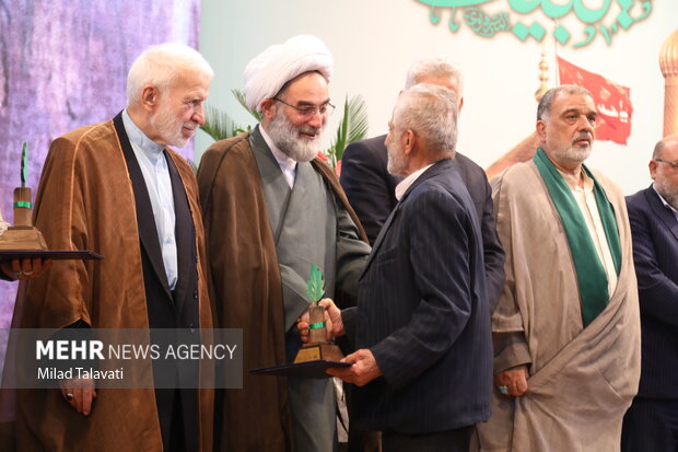 آئین افتتاحیه اجلاس بین المللی پیر غلامان حسینی در گیلان