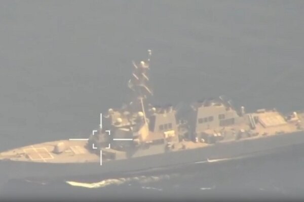 امریکی فوج کا بحری جہاز 24 گھنٹے ایرانی ڈرون کی نگرانی میں+ ویڈیو 