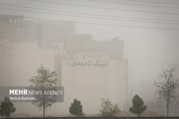 کودکان، سالمندان، زنان باردار و بیماران زمینهای امروز را در خانه بمانند