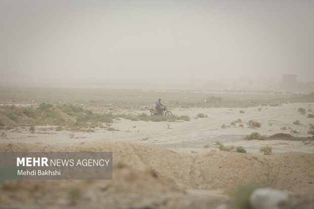 گرد و غبار چالشی جدی در خراسانجنوبی ؛ سلامت و اقتصاد تحت تاثیر هوا