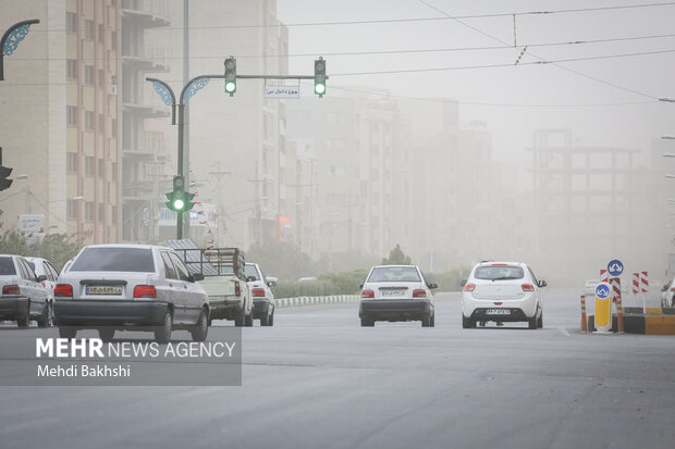 توفان گردوخاک در راه اصفهان/ هواشناسی هشدار داد 