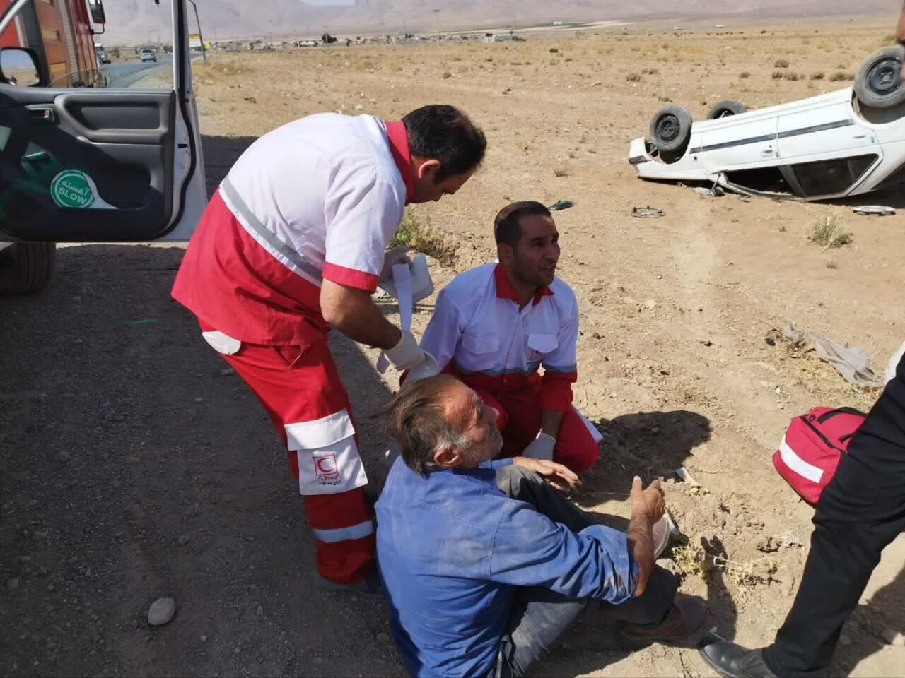 امدادرسانی به مصدومان حادثه واژگونی‌ خودرو در سفید دشت
